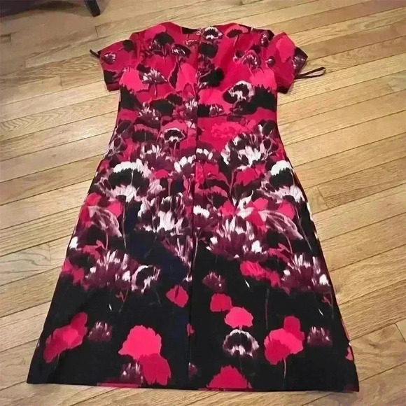 Tommy Hilfiger Women's Floral Shift Dress Red Short Sleeve Crew Neck Size 2 - Picture 2 of 6